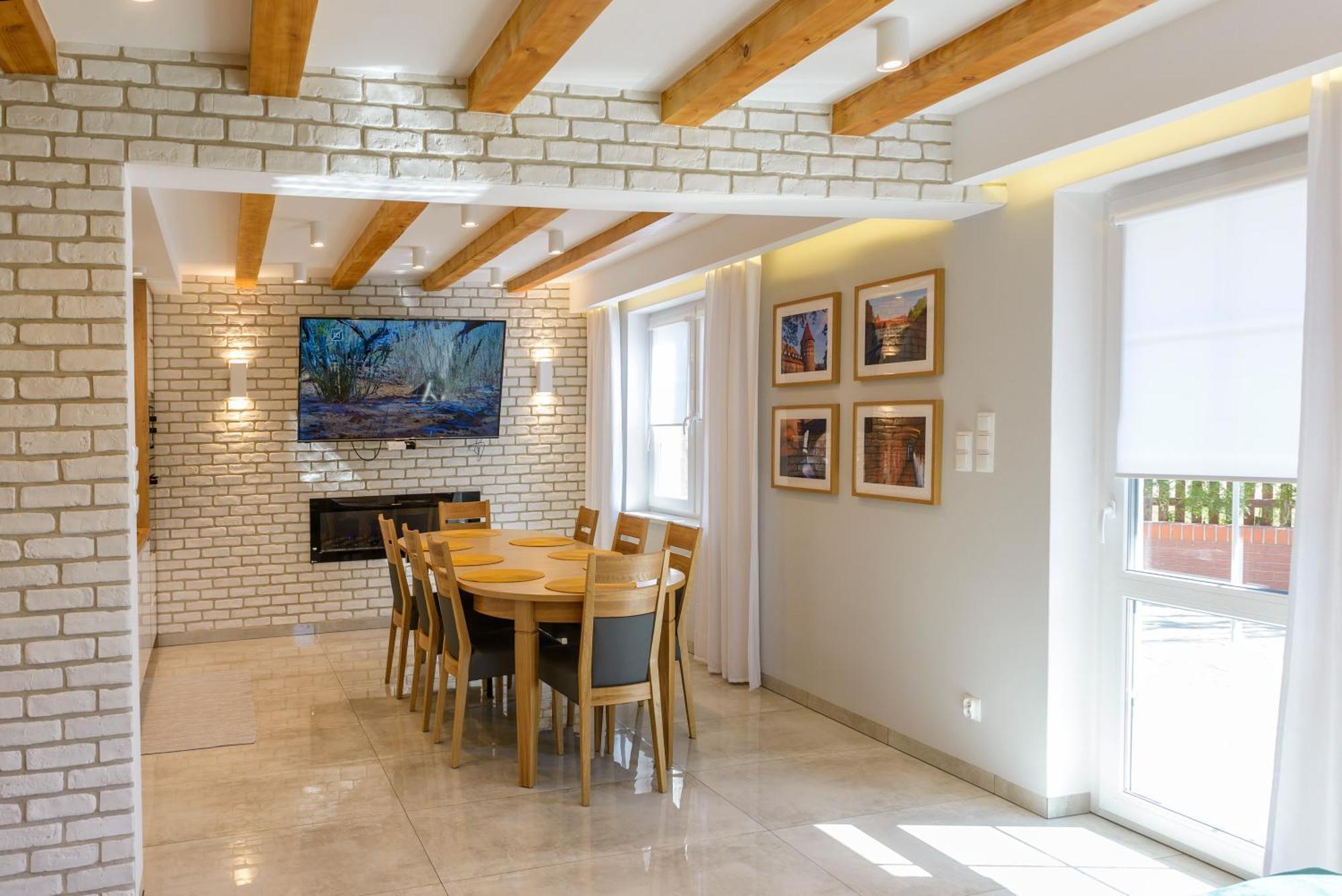 Pensjonat Srebrny Klon Bytów Exteriör bild