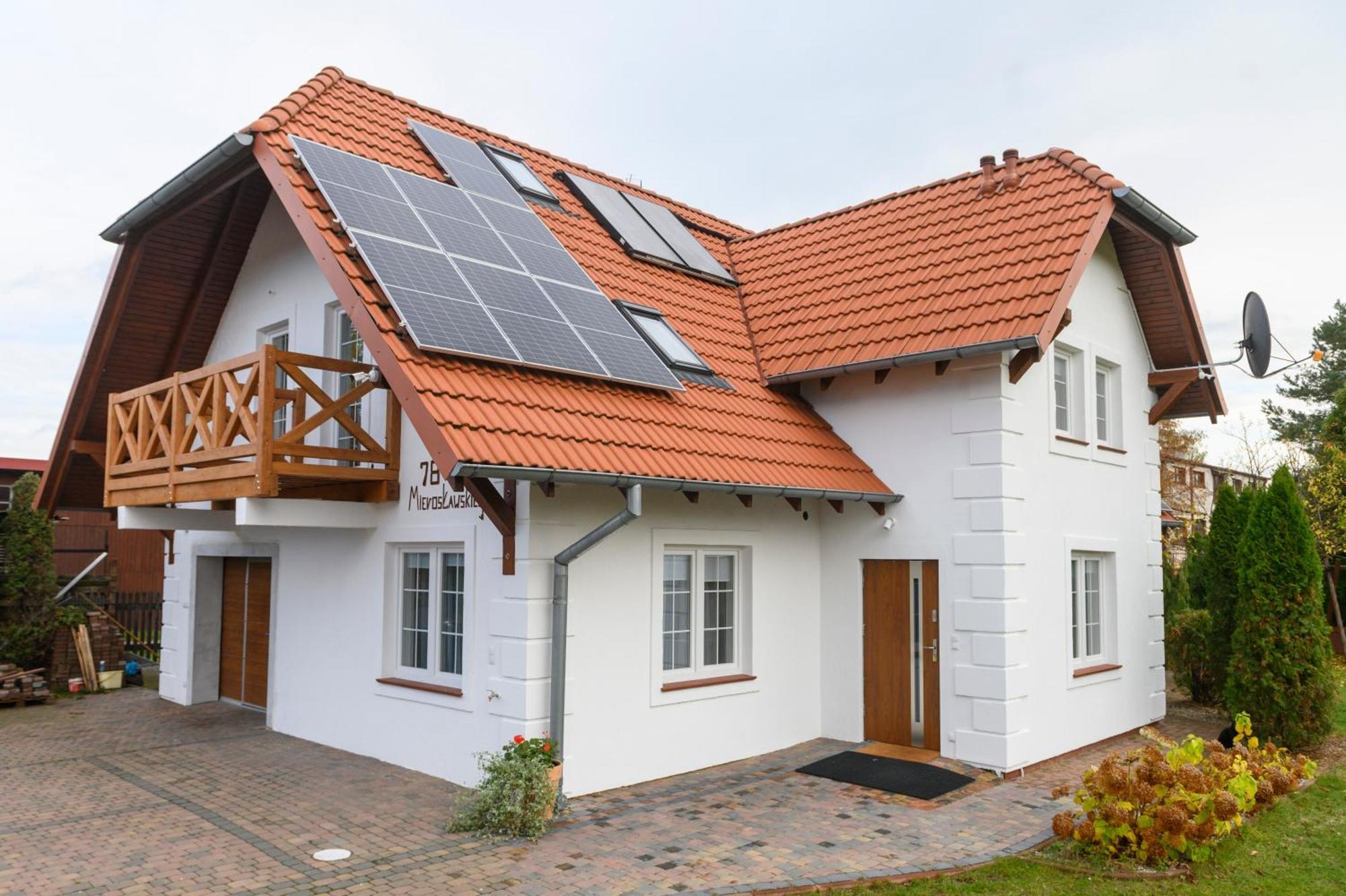 Pensjonat Srebrny Klon Bytów Exteriör bild